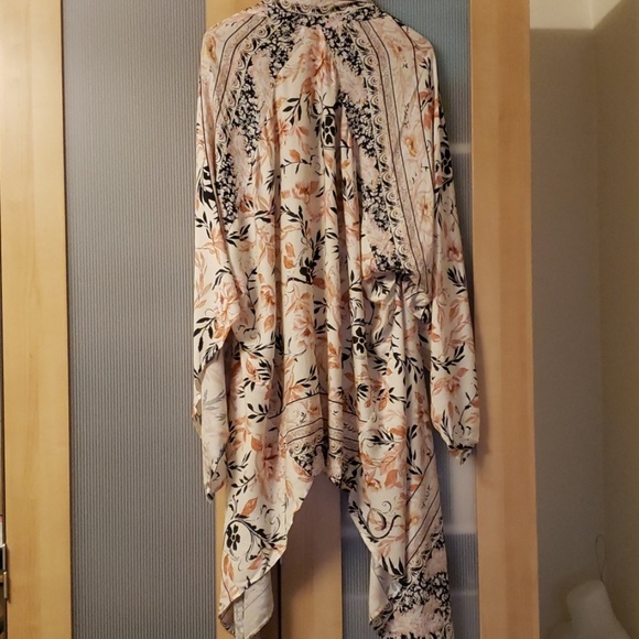 Floral Long Cardigan/Coverup - Picture 6 of 6